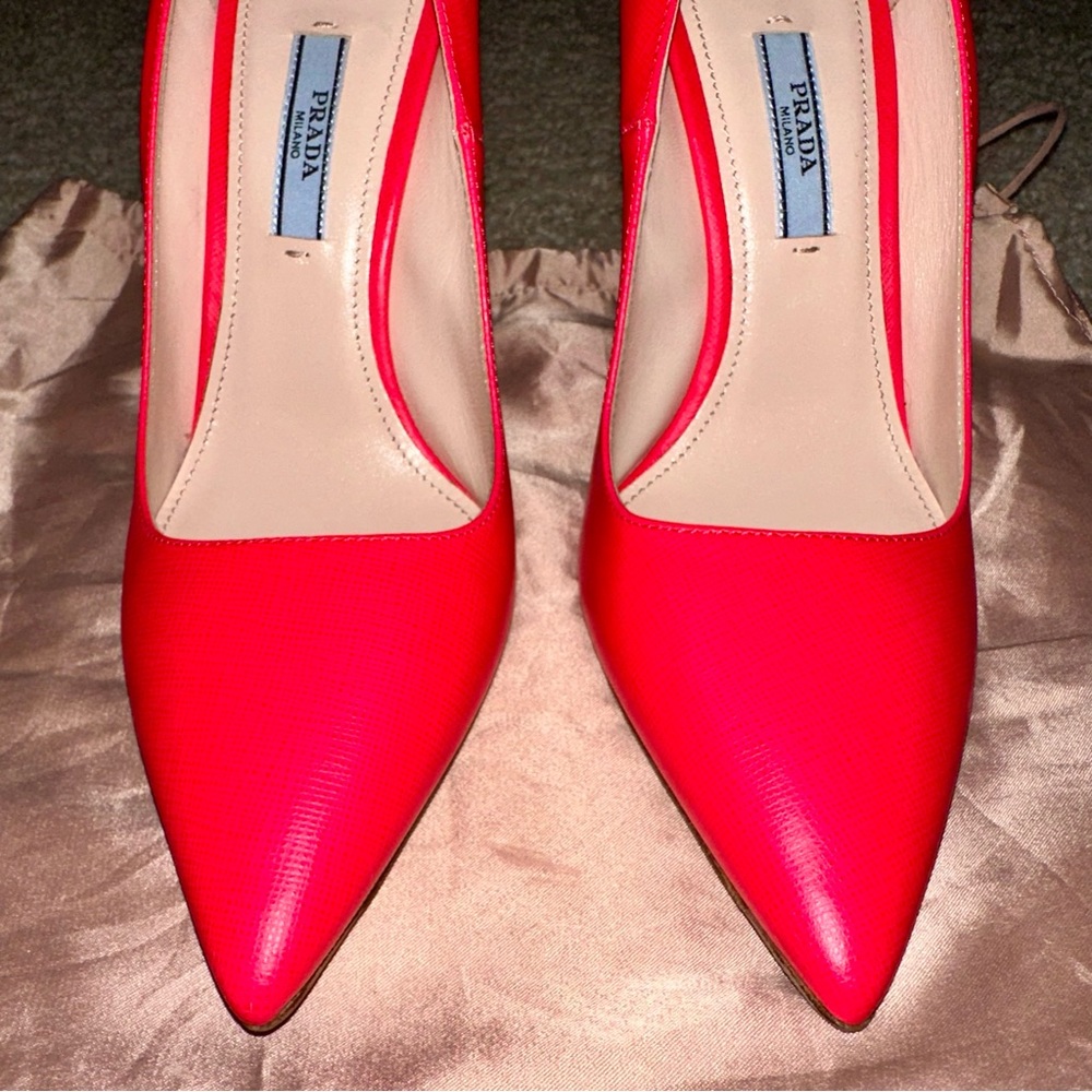 PRADA Leather Pumps - Picture 9 of 16